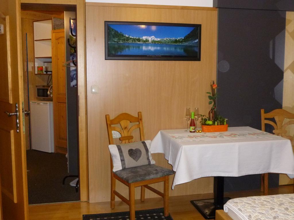 Ferienwohnungen Hauser Waidring Kamer foto