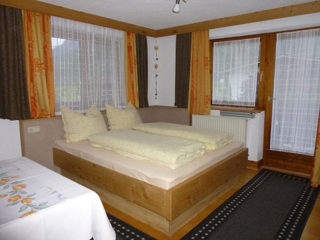 Ferienwohnungen Hauser Waidring Kamer foto